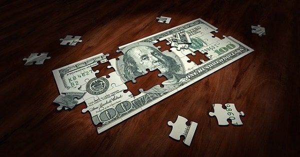 Retail / online arbitrage (buy low, resell on Amazon or eBay)